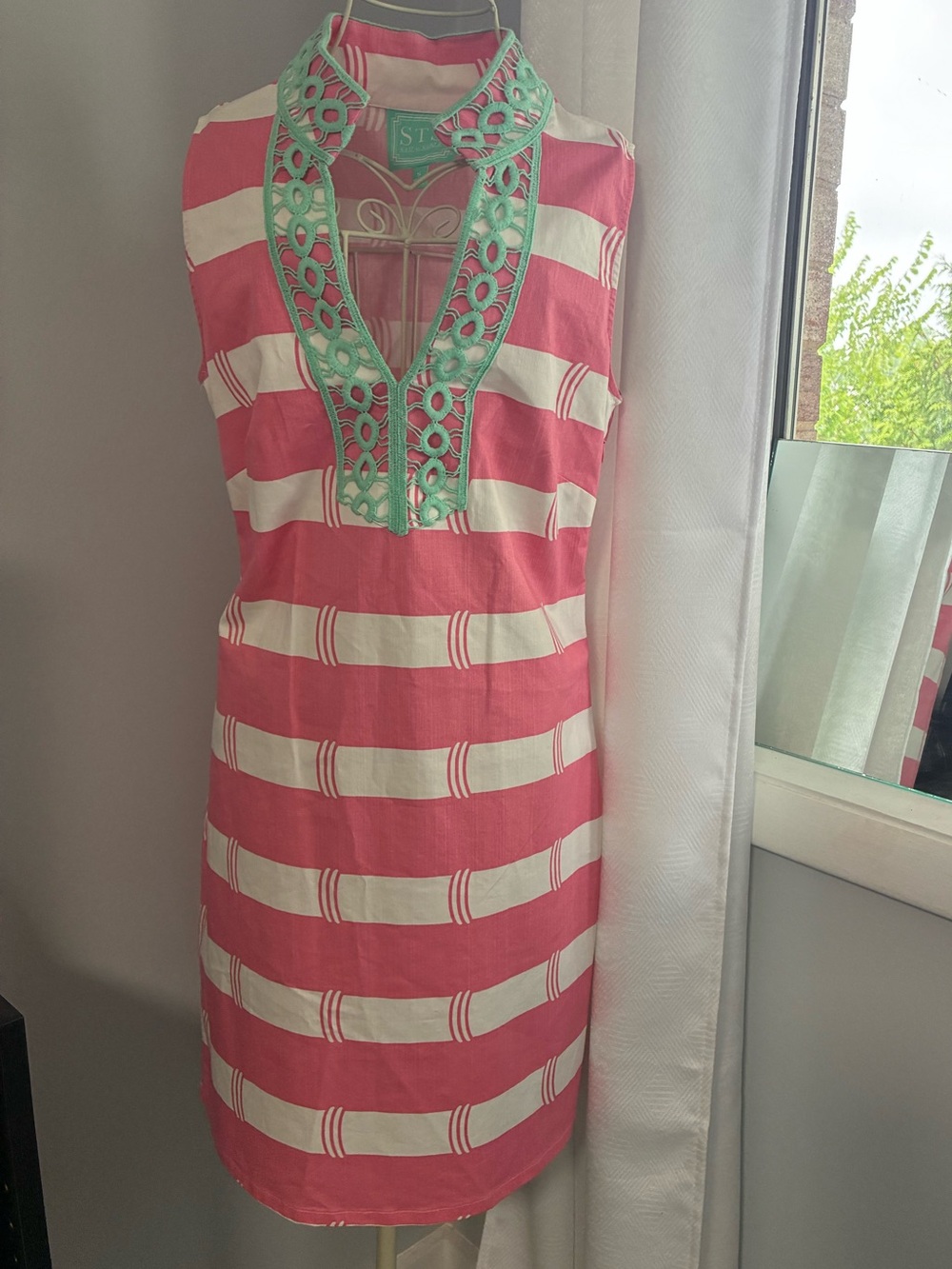 Sail to Sable 97% Cotton Coral Sleeveless Mini torquoise crochet neckline